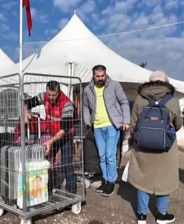 icislerinden-geri-donus-savlarina-cevap-14-milyon-suriyeli-ulkesine-dondu-TqPNbYIL.jpg