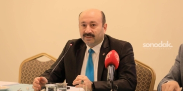 izmirde-yetkinin-adi-saglik-sen-oldu-RDP6P7QA.jpg