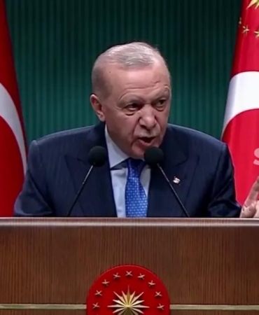 kabine-sonrasi-kritik-aciklamalar-ihracatta-rekor-avrupa-yol-ayriminda-bayram-tatili-9-gun-oldu-A8e9VMYH.jpg