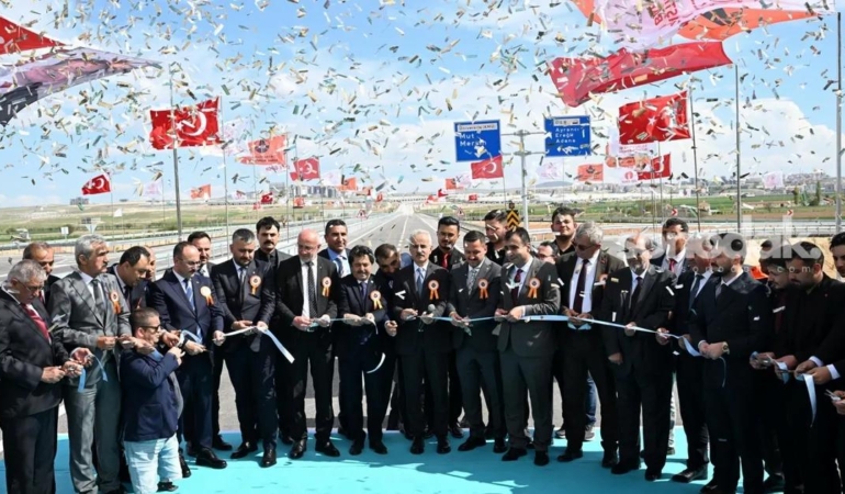 karaman-etraf-yoluna-birinci-kurdele-kesildi-seyahat-muhleti-6-dakikaya-dustu-h9iUvZVU.jpg