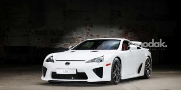 lexusun-ikonik-modeli-lfa-turkiyede-otomobil-tutkunlarinin-kalbini-fethetti-5dOlN8xl.jpg