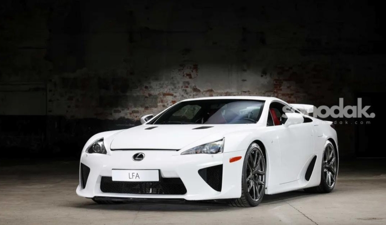 lexusun-ikonik-modeli-lfa-turkiyede-otomobil-tutkunlarinin-kalbini-fethetti-5dOlN8xl.jpg