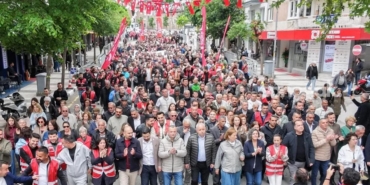 manisada-lider-dutlulu-iscilerle-omuz-omuzaydi-Ya22uQuW.jpg