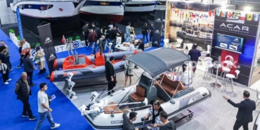 mast-izmir-boat-showa-ziyaretci-akini-tMt132lB.jpg