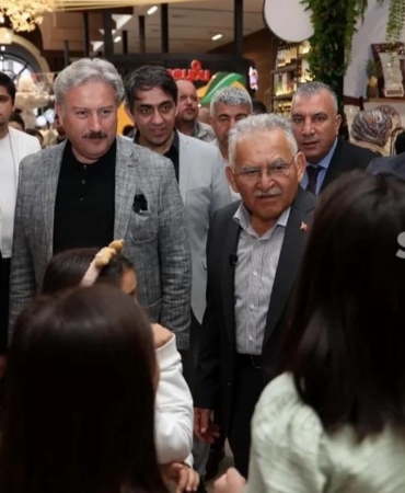 memduh-buyukkilictan-carsi-melikgaziye-ziyaret-JymJqE7b.jpg