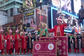 msb-mehteran-birliginden-times-meydaninda-fevkalade-performans-YBTvxQ7V.jpg