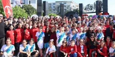 nilufer-19-mayisi-cumhuriyet-meydaninda-karsiladi-J9ABzLiP.jpg