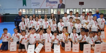 osmangazi-belediyespordan-badmintonda-tarihi-muvaffakiyet-z3X2FSug.jpg