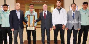 selcuklu-belediyespor-hokey-kadrosu-avrupa-yolunda-ybRBEOVj.jpg
