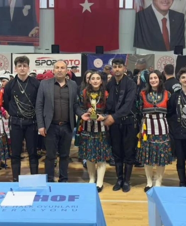 trabzon-halk-oyunlari-takimi-bolge-sampiyonu-oldu-jnyeF8HH.jpg