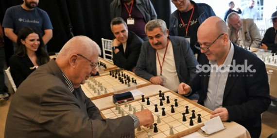 turk-damasi-ustalari-bornovada-nefes-kesti-b2eimawr.jpg