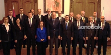 turkiye-bankalar-birligi-yonetim-kurulu-bakan-mehmet-nuri-ersoy-ile-bir-araya-geldi-A92uRUcE.jpg