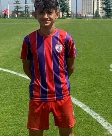 yesil-artvinsporlu-mirac-u14-ulusallarin-ispanya-takiminda-wNEBHfdq.jpg